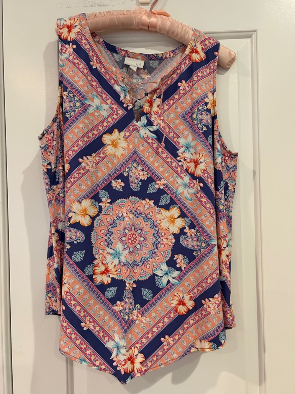 J Jill Navy & Coral Floral Print Keyhole Tank Top